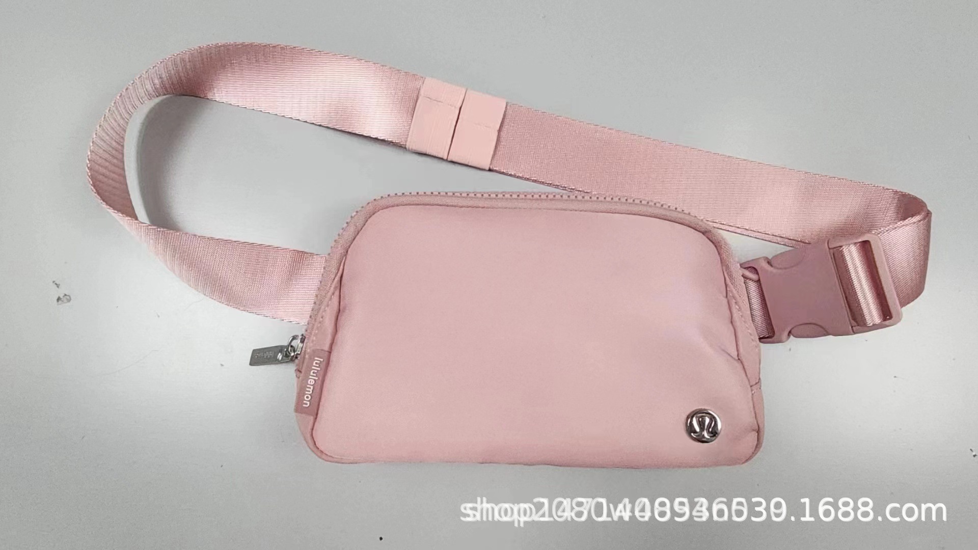 lulu腰包时尚多功能腰包大容量运动包手机包跑步健身腰包斜挎包包详情14