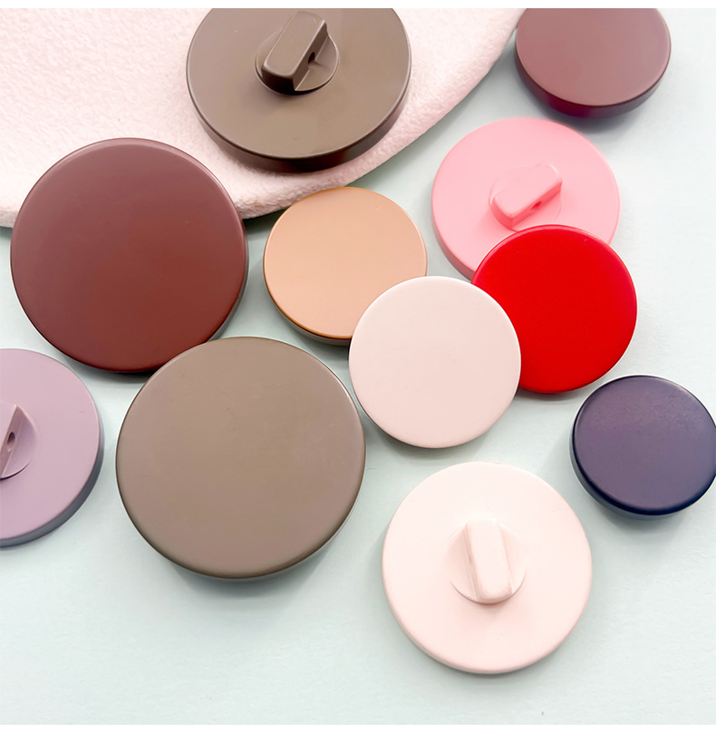 现货批发树脂平面高脚喷漆纽扣双面尼大衣扣子颜色可定电工开关按钮饰品配件详情7