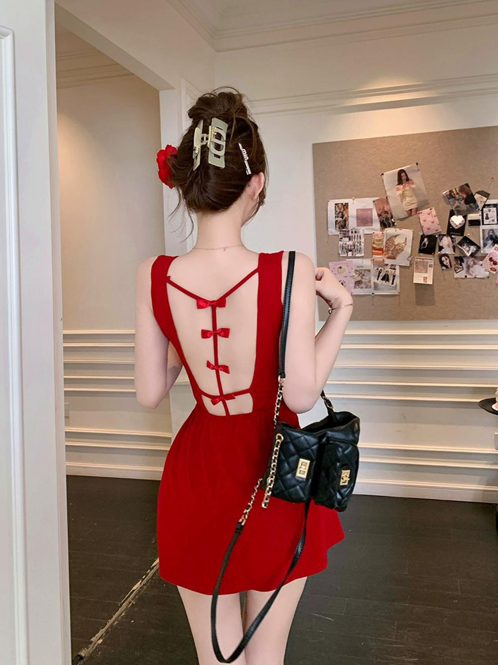 蝴蝶结性感露背法式红色连衣裙女高级感夏收腰显瘦甜辣妹吊带短裙详情2