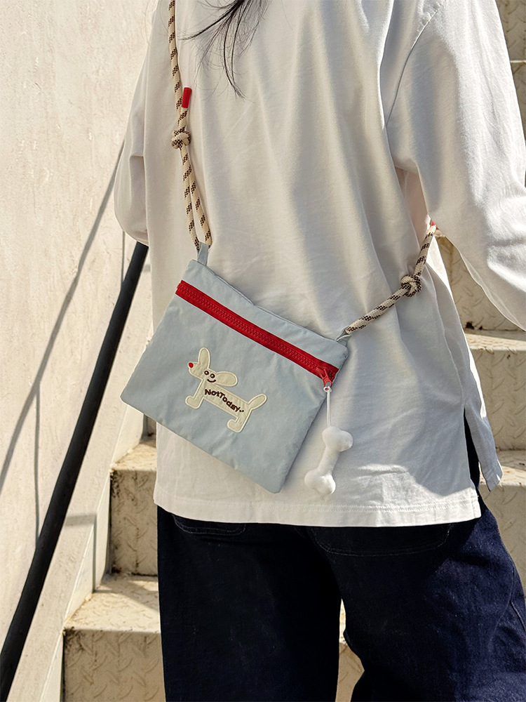 同款大耳狗夏季新款防水斜跨单肩包多功能斜挎小包轻便手机包零钱详情9