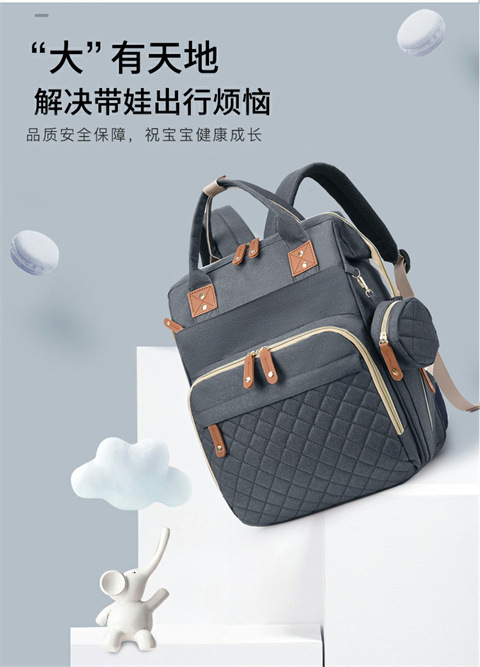 跨境专供高级感妈咪包大容量轻便母婴床包挂童车多功能手提双肩包详情6