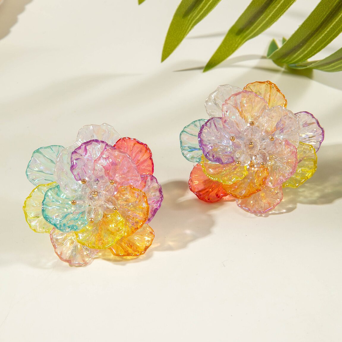 亚马逊跨境清新甜美彩色树脂花瓣花朵耳钉气质多巴胺 耳环耳饰女详情51