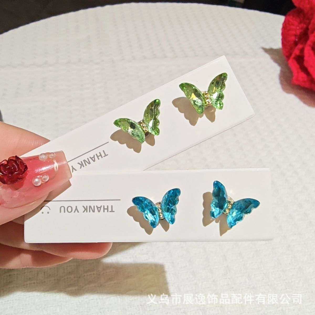 爆款极光幻彩水晶蝴蝶钻美甲钻饰品爆闪立体蝴蝶闪钻指甲配饰批发详情4