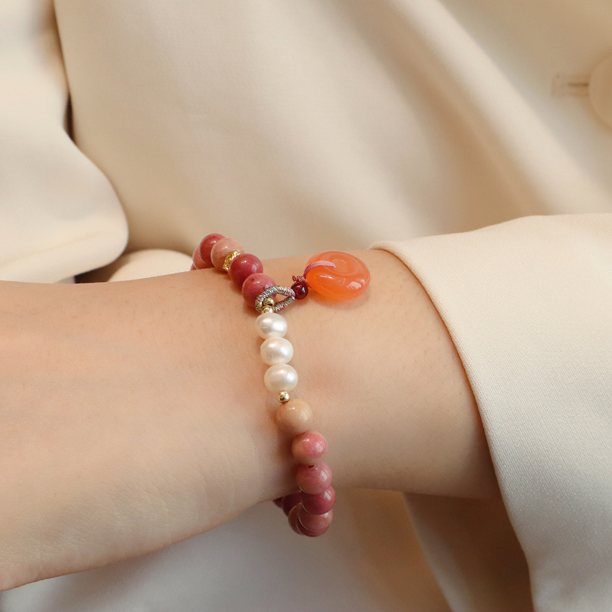 红纹石手链天然淡水珍珠玉髓高级感天然石手串女平安扣星星设计详情18