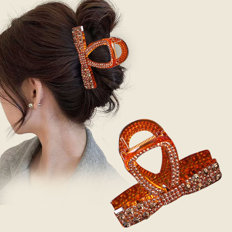 The 2025 new Korean-style light luxury medium-sized shark clip is simple, exquisite and elegant. It is a large claw clip at the back of the head pic 6