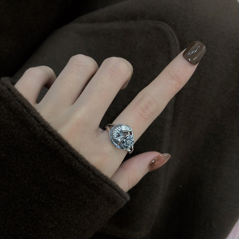 Silver-plated wealth-attracting lotus pod small koi fish ring, with an abundance every year, retro small fish lotus flower lotus pod ring opening pic 6