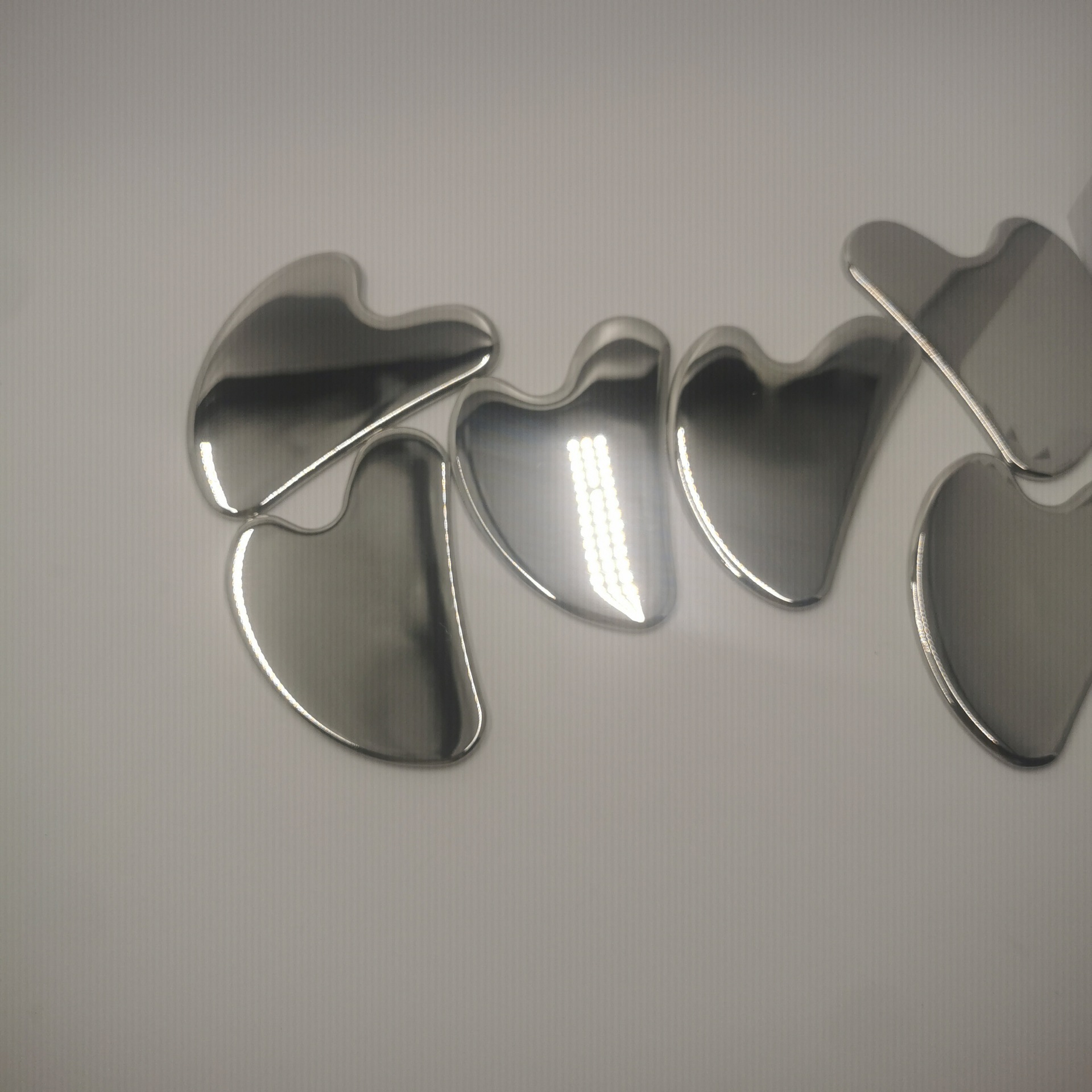 刮痧板不锈钢刮痧金属脸部心形提拉手指板大号紧致片按摩工具肩颈详情18