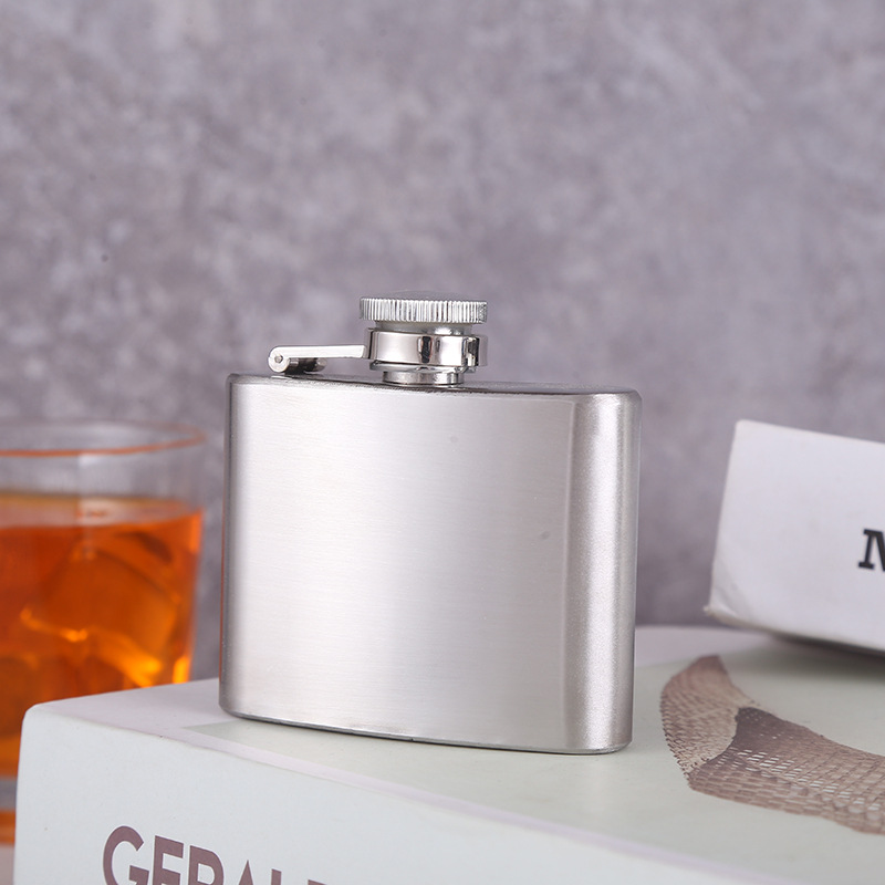 男士简约风便捷酒壶户外户外随身酒瓶4-12盎司不锈钢小酒壶批发详情5