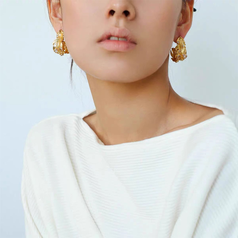 小众设计闪耀锆石羽毛缠绕耳环抽象立体蜷曲树叶优雅气质耳饰详情6