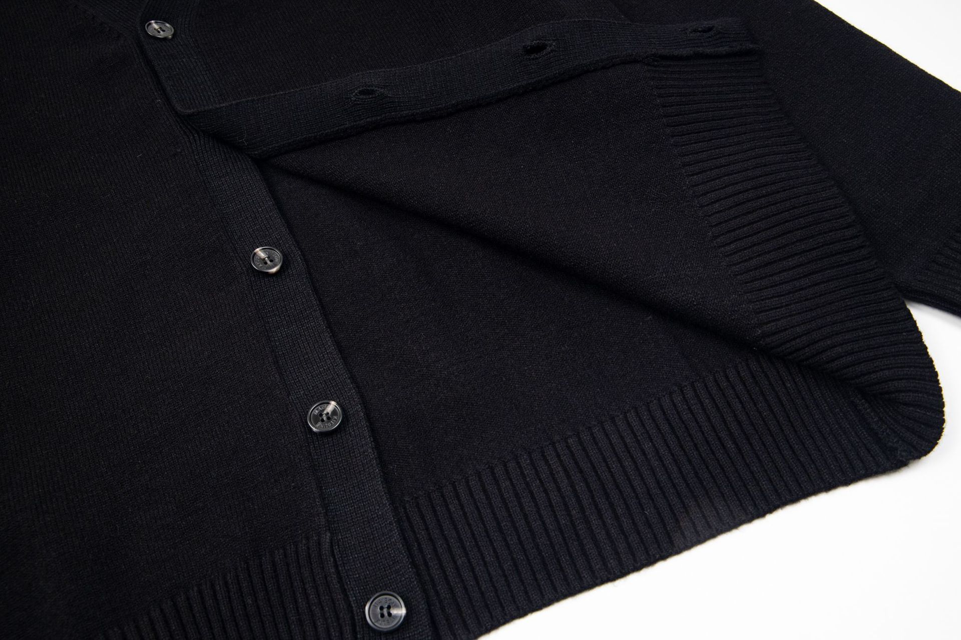 高版本restandrecreatio狐狸经典款胸前徽章刺绣条纹针织开衫毛衣详情27