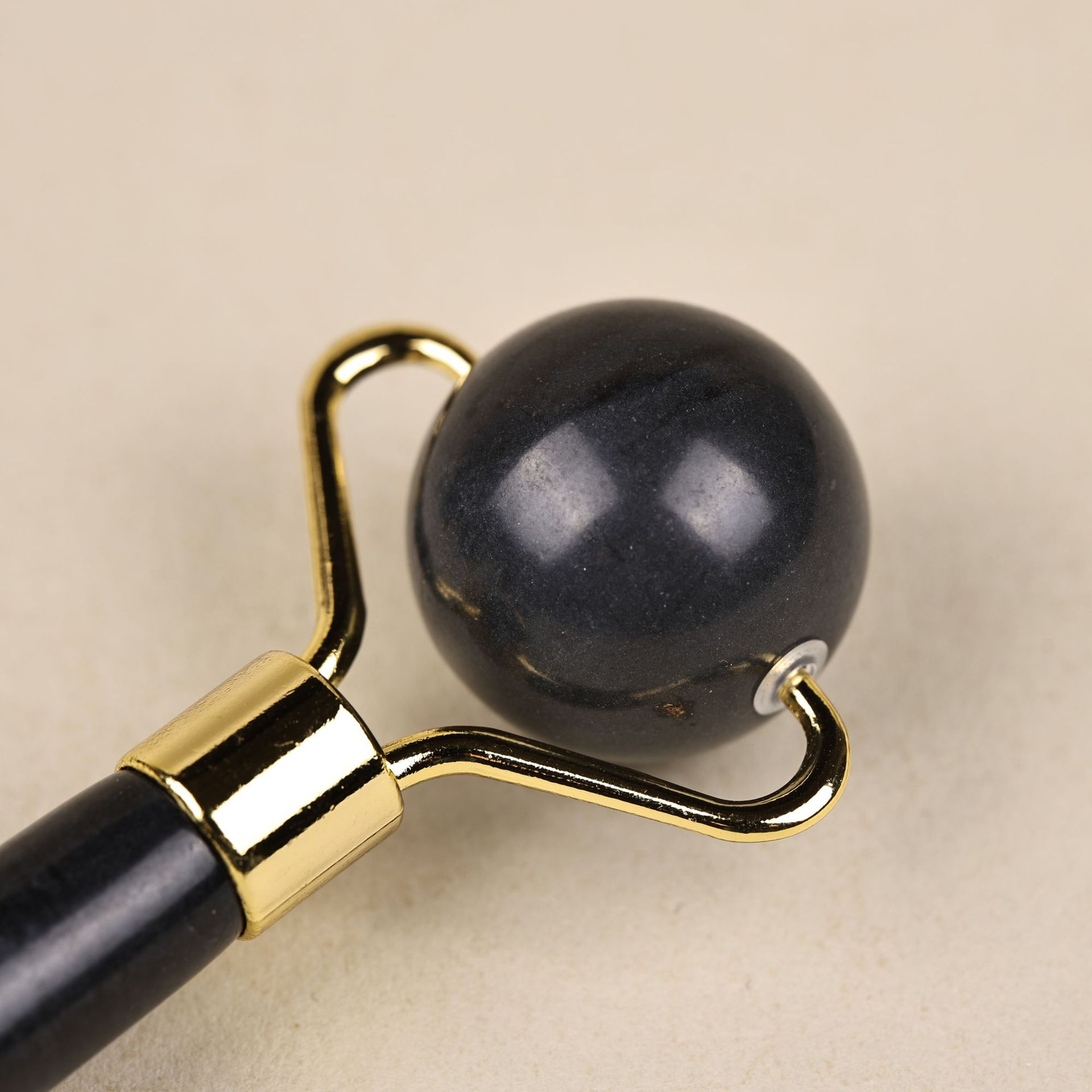 岫岩甲翠绿玉石滚轮按摩工具脸部眼部美容按摩器单圆头全身穴位美容护理详情8