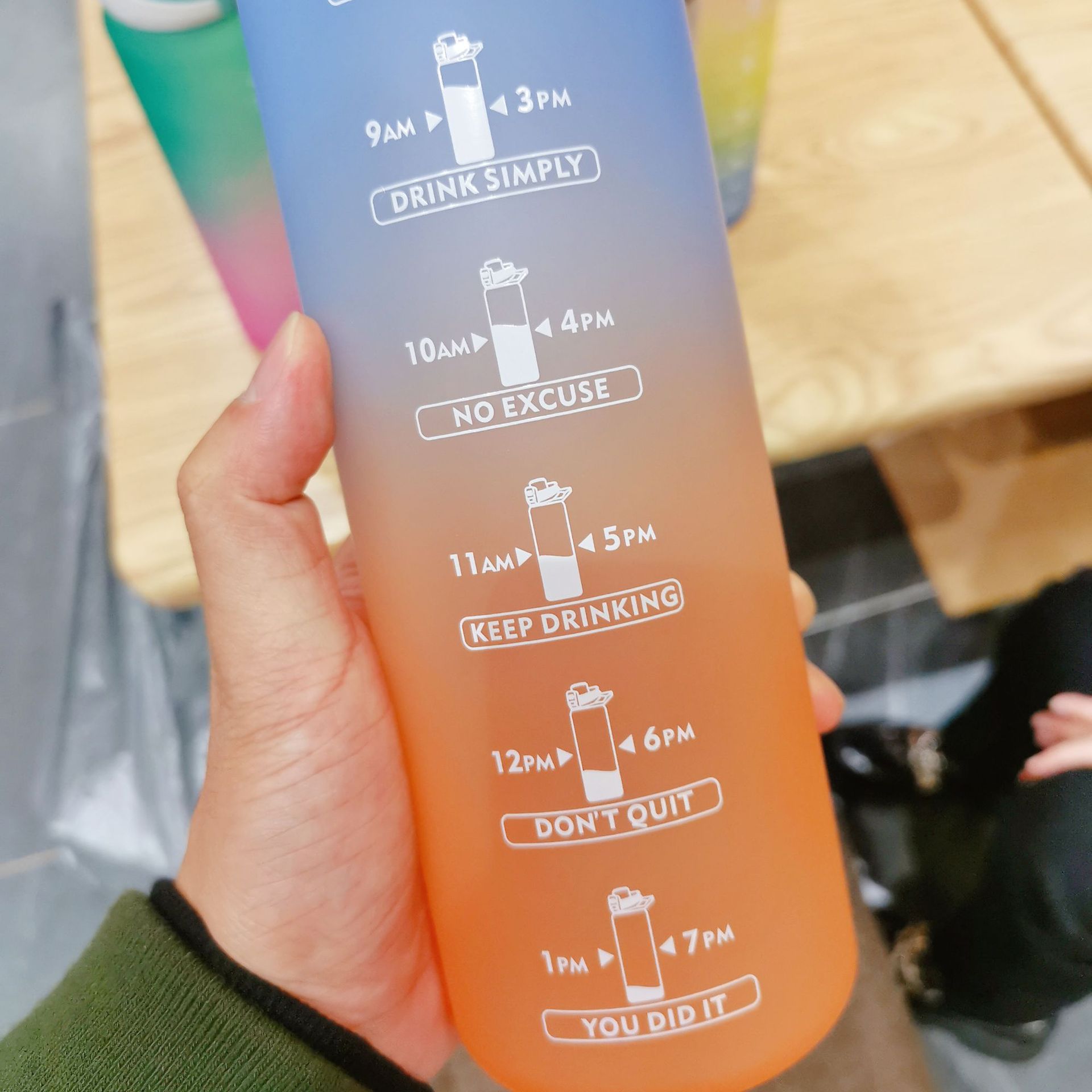 Cross-border high-appearance-level large-capacity frosted portable straw cup, summer inS-style anti-drop gradient plastic water cup pic 14