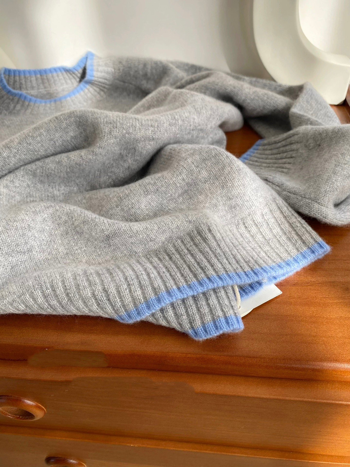 秋冬新款加厚舒适软糯拼色圆领女士短款针织毛衣100全羊毛套头衫详情7