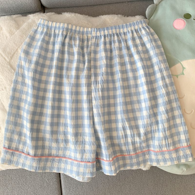 The manufacturer has in stock large-sized pajamas with chest pads, short-sleeved cartoon checkered dog and cute student three-piece sets for women in spring and summer pic 7