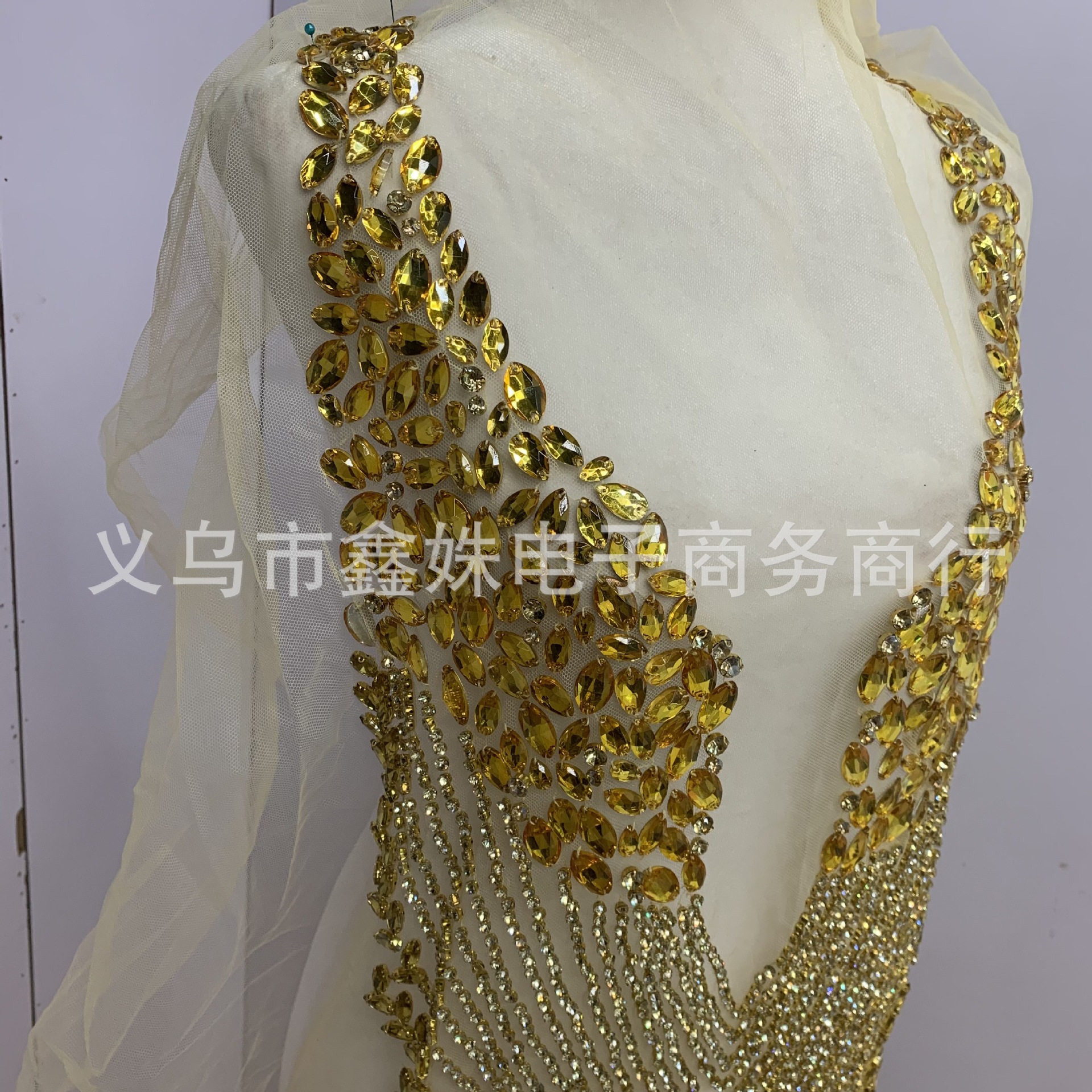 Red large-sized, super-heavy, luxurious large diamond, hand-stitched beads, luxury wedding dress and evening gown, glass rhinestone cut pieces, clothing accessories pic 2