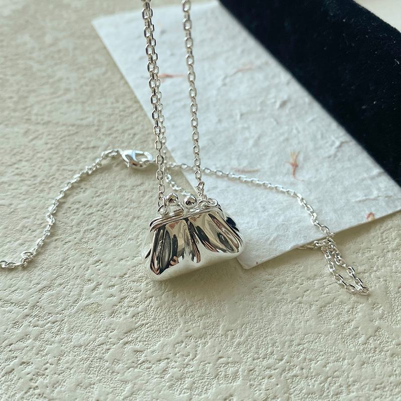 迷你包包吊坠项链女高级感轻奢小众设计毛衣链秋冬新款卫衣链配饰详情5