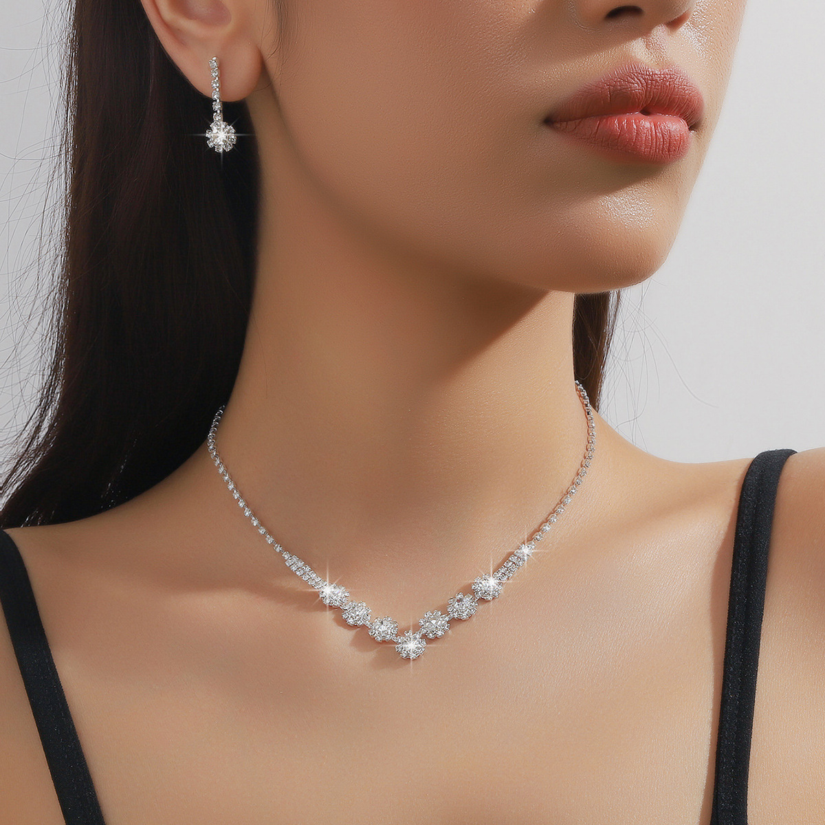 新娘首饰套装婚庆饰品批发项链耳环手链三件套晚礼服婚礼百搭配饰详情9