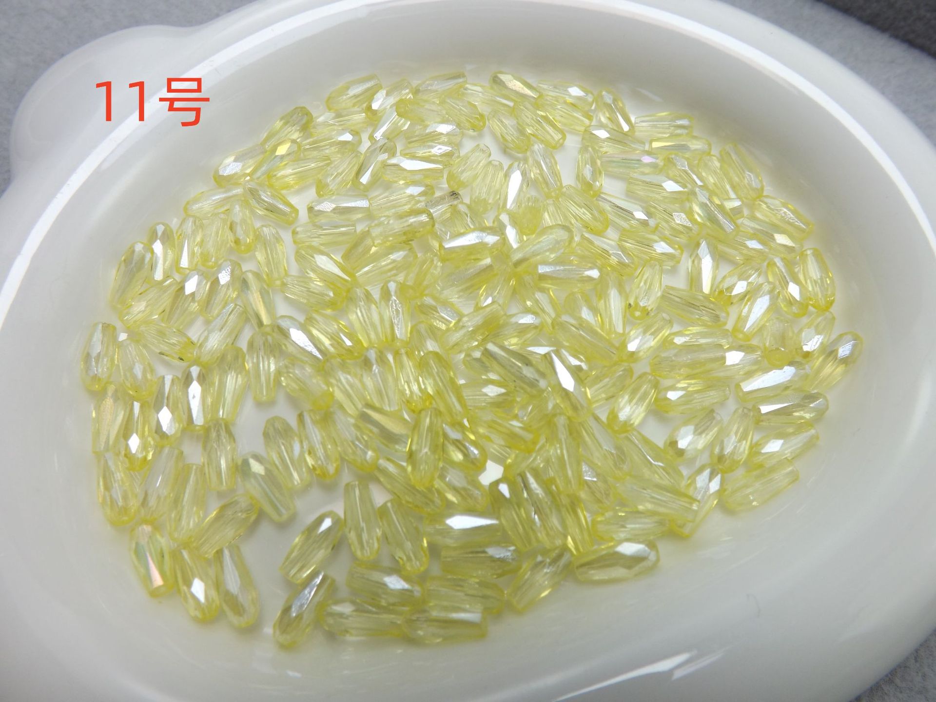 4mm*9mm长水滴人鱼泪晶晶diy水晶饰品配件玻璃珠子长水滴晶晶配件详情8