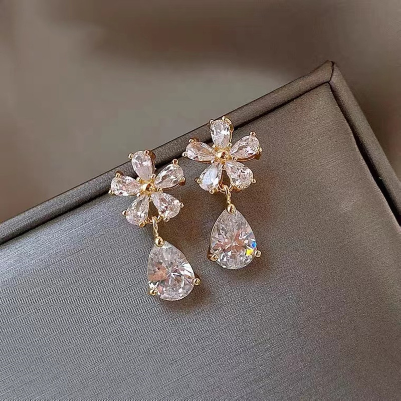 S925 Silver Needle Teardrop Zircon Flower Stud Earrings for women, a light luxury and high-end style stud earrings with a niche design sense pic 4