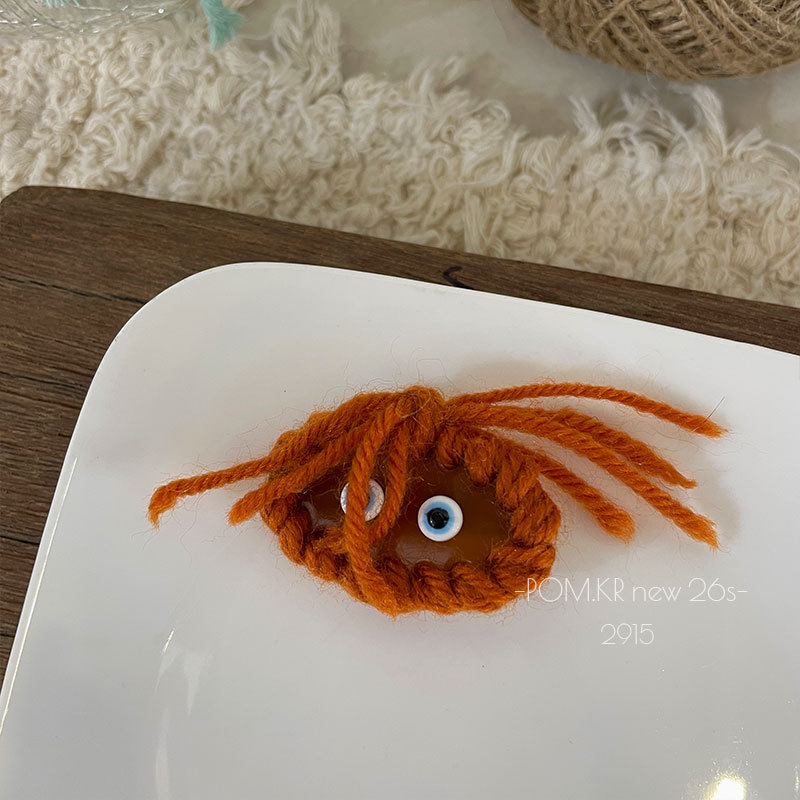 pom.kr新款秋冬创意复古毛绒绒几何边夹可爱碎发刘海夹百搭鸭嘴夹详情14