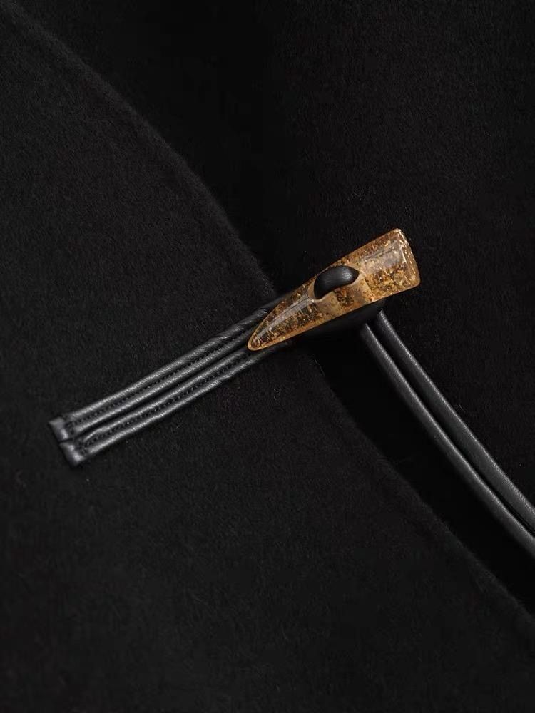 新中式黑色双面毛呢大衣女高气质牛角扣呢子外套2025秋冬新款上衣详情16