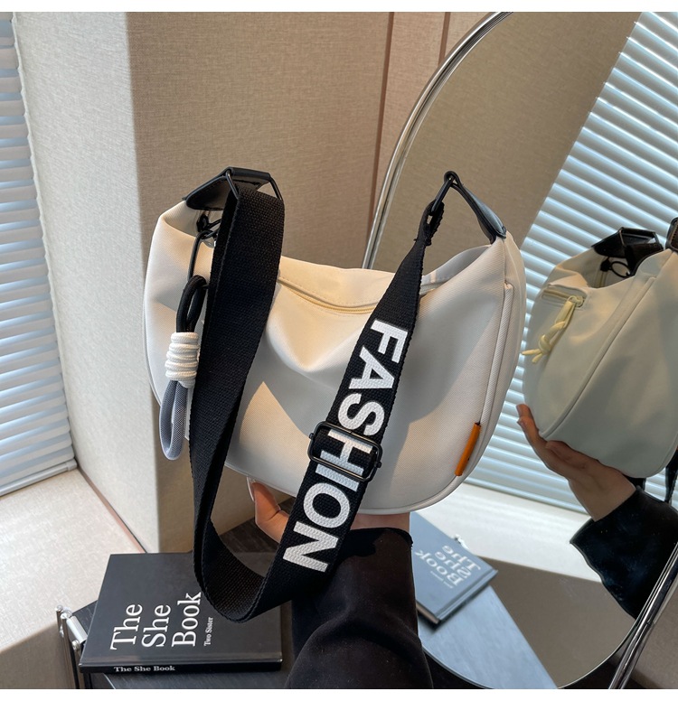 Casual nylon fabric bag for women, 2024 new trendy Korean style crossbody dumpling bag, versatile large-capacity canvas single-shoulder bag pic 25