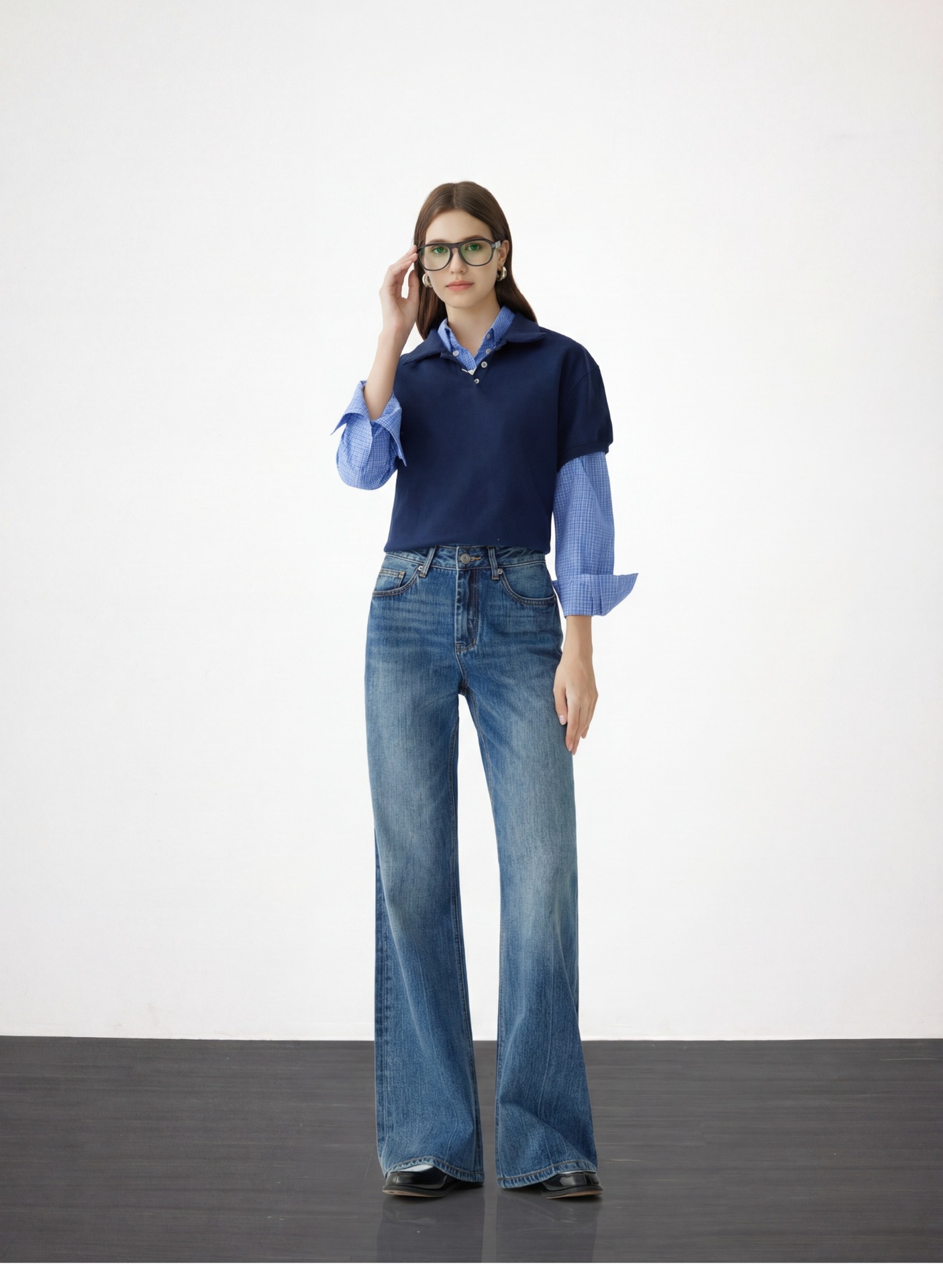 High-end, loose, non-leg-hugging, slightly flared jeans for women 2026 spring, high-waisted flared pants for women, narrow wide-leg pants pic 6