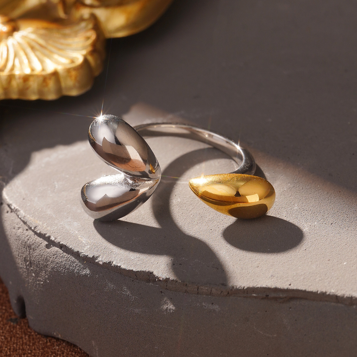 European and American fashionable stainless steel rings with hollowed-out, niche wide lines, high-end design sense, and gold jewelry wholesale pic 42