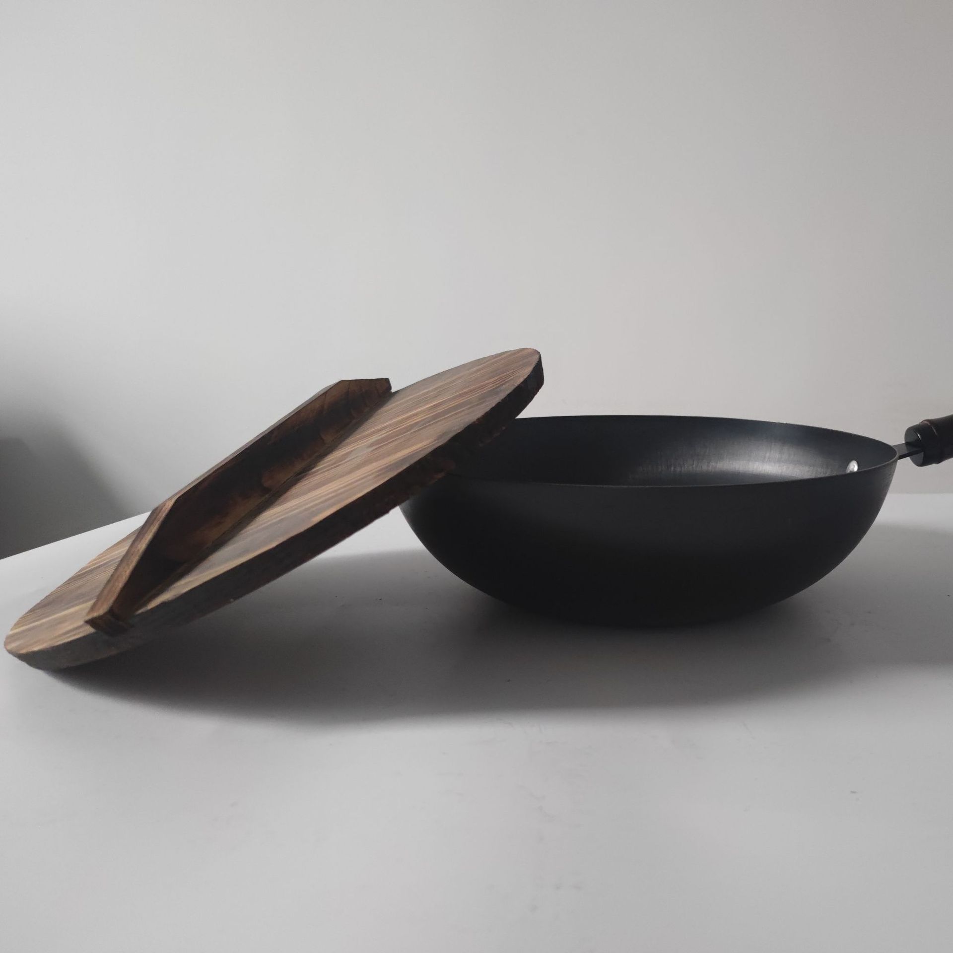 In stock: Pure wooden fir pot LIDS, round wooden LIDS, household anti-overflow iron pot LIDS pic 14