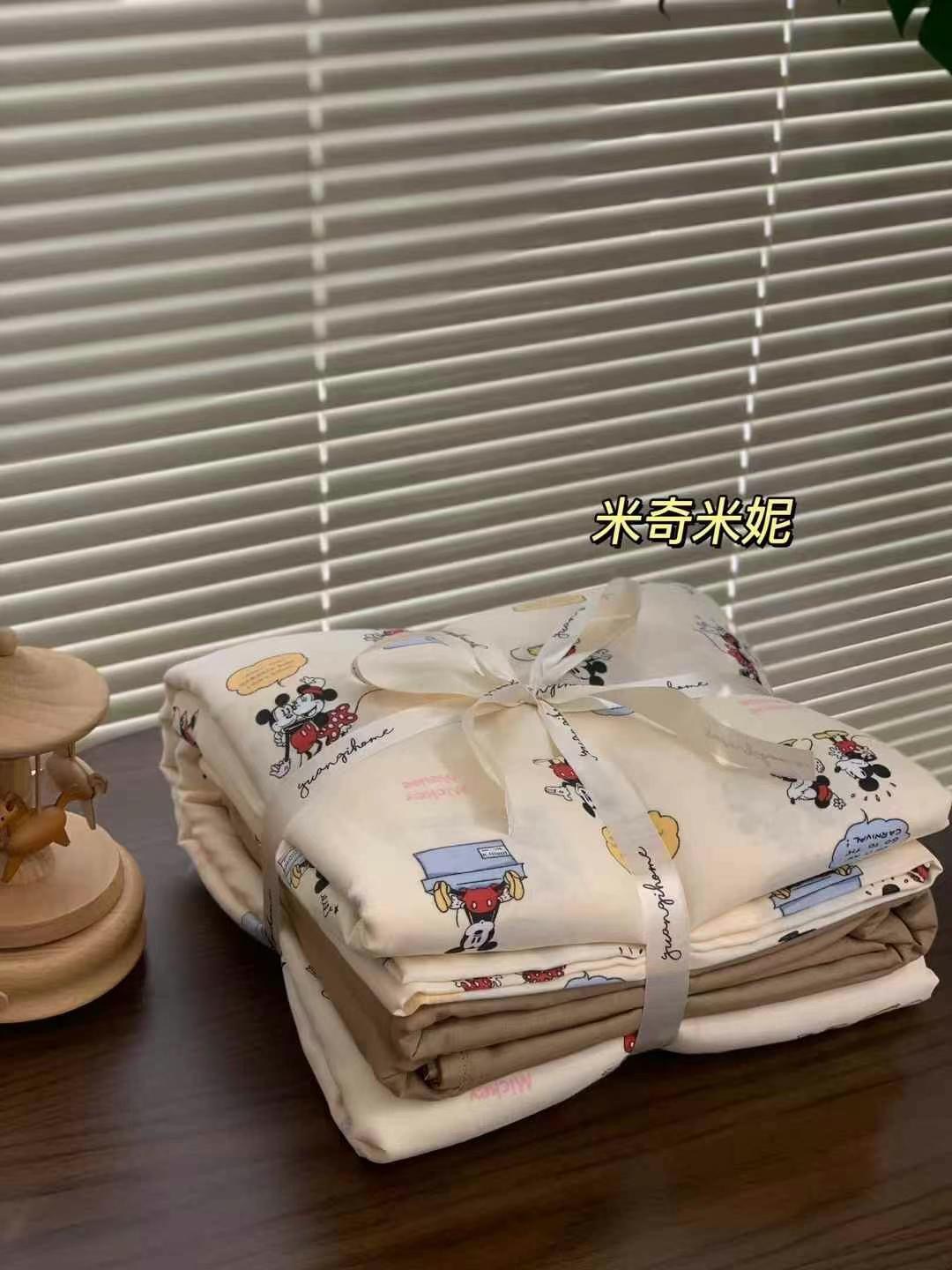 A set of three or four pieces with fresh small floral print double-layer yarn, pure cotton soft naked sleeping quilt cover and cartoon bedding pic 57