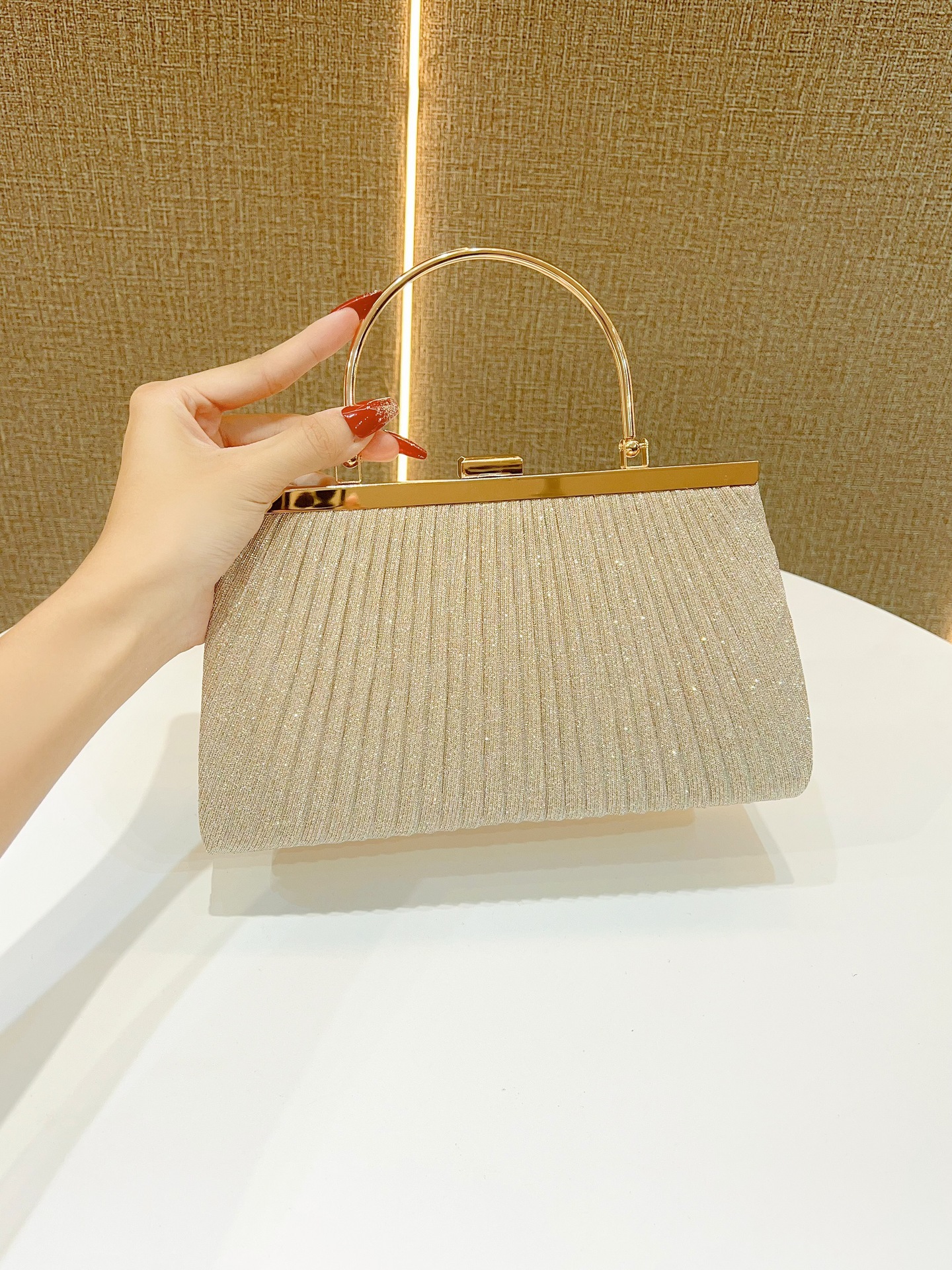 新款闪亮皱褶大容量手提包女公主包斜跨包晚宴包礼服包KTV手袋小详情11