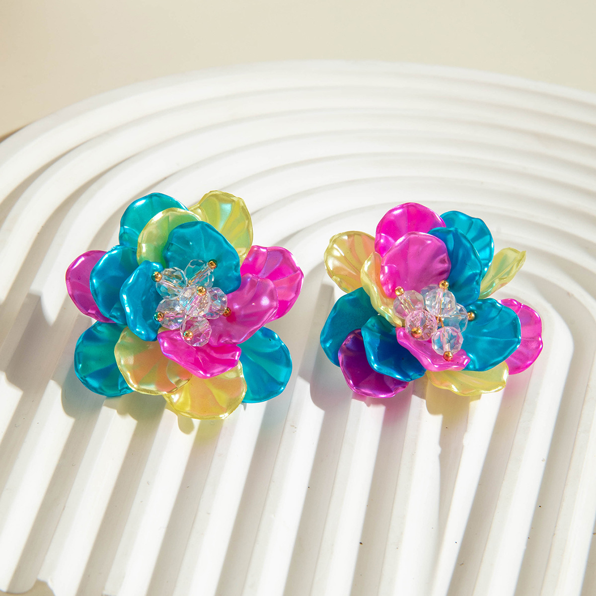 亚马逊跨境清新甜美彩色树脂花瓣花朵耳钉气质多巴胺 耳环耳饰女详情25