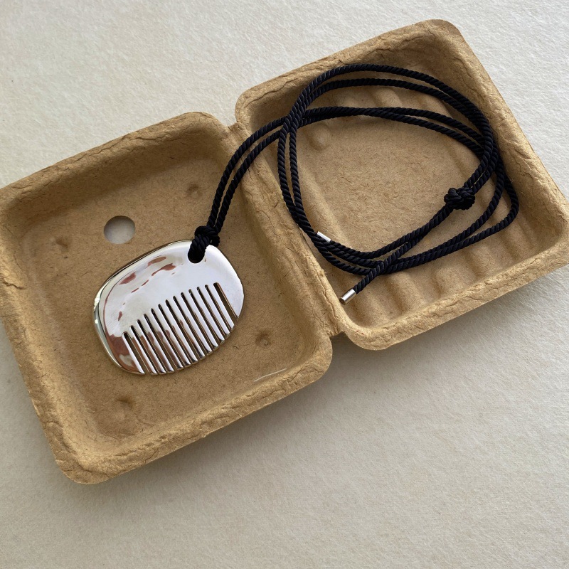 向日葵欧尼同款银色梳子吊坠项链小众设计迷你圆形秋冬长款毛衣链详情1