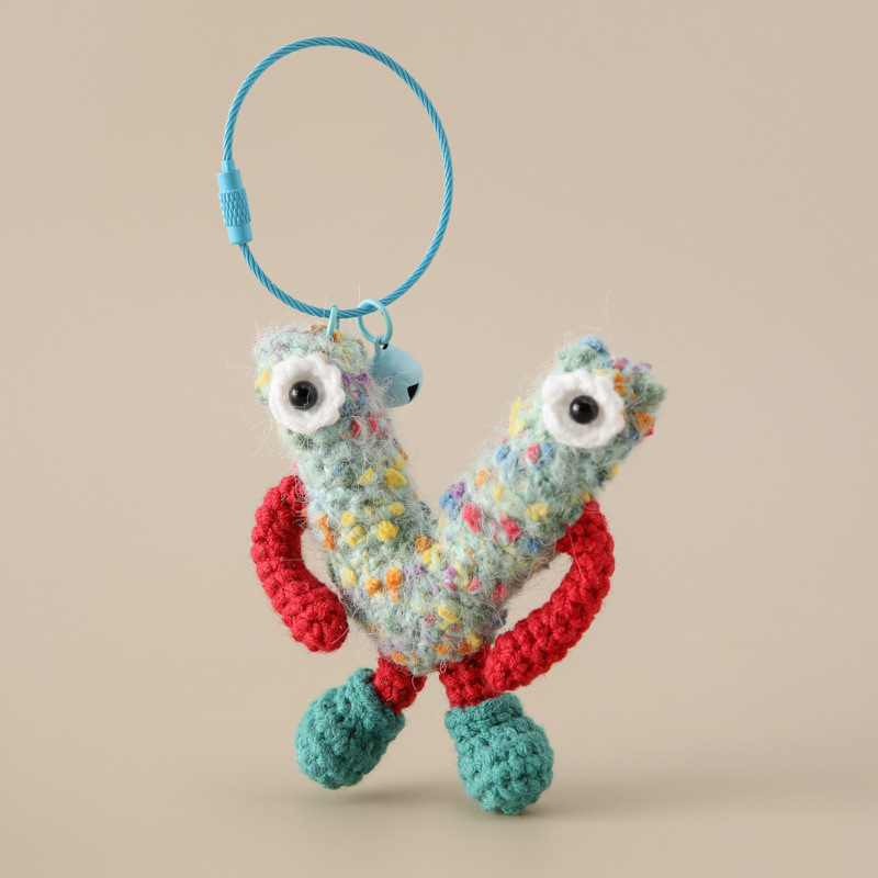 课堂知识创意学生英文字母毛线钥匙扣26个字母挂件手混线包包挂饰详情23