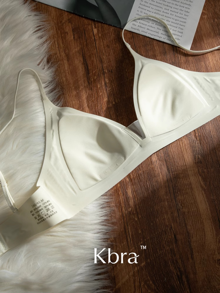 The frameless French deep V nude triangular cup bra for women, anti-sagging and beautiful back, gathers together. The summer thin bra is light and airy pic 6