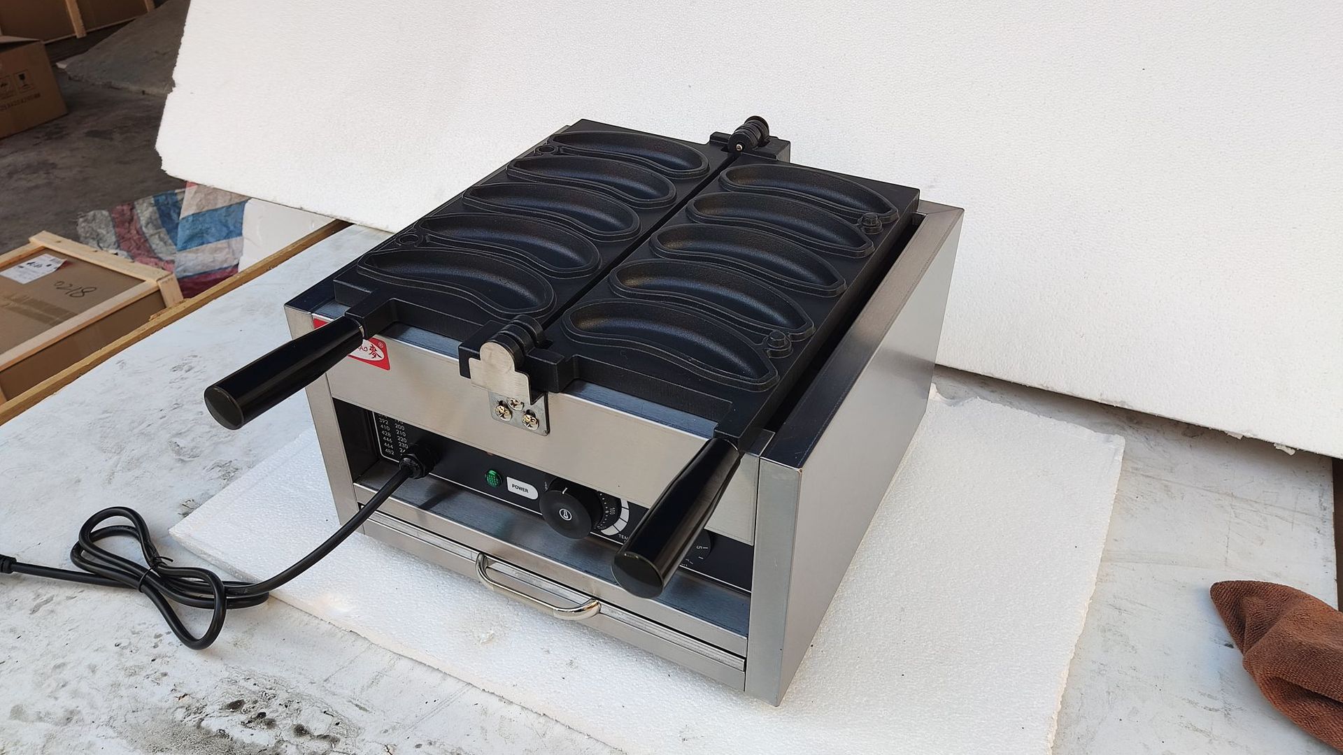 Qianmai commercial electric five-compartment banana burner, double-sided heating banana burner mold waffle machine, stall equipment pic 14