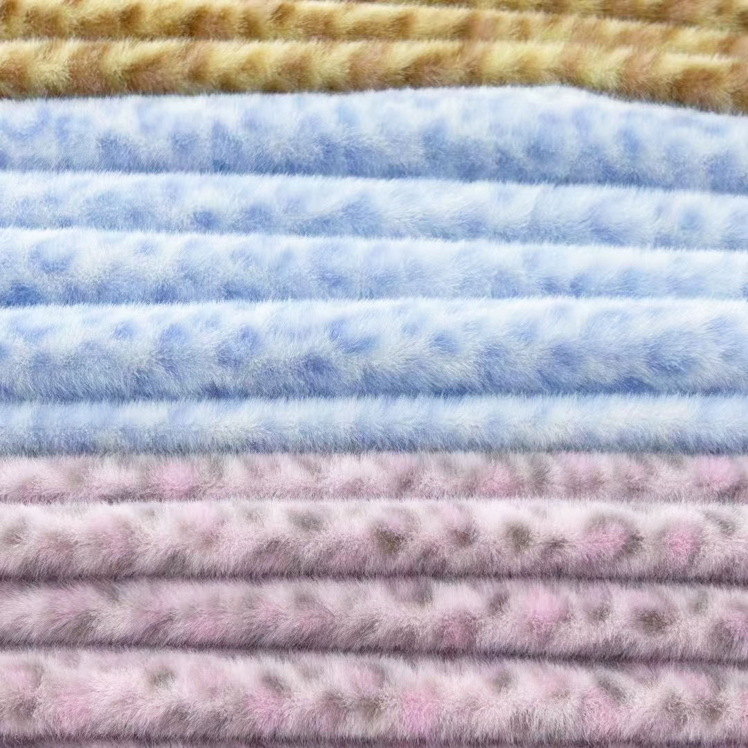 500克欧貂印花高低毛毛绒布彩色点点玩具箱包沙发抱枕宠物窝面料详情5