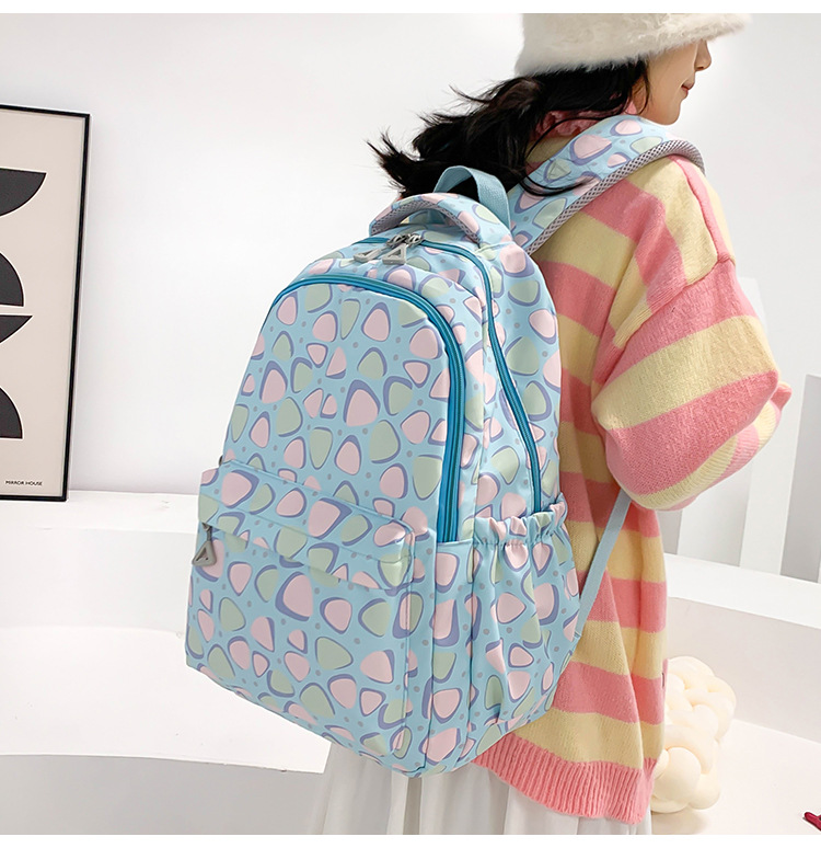 Wholesale of lightweight schoolbags for girls in primary and secondary schools, large-capacity bags for students in grades 3 to 6 on campus, and backpacks for girls pic 31