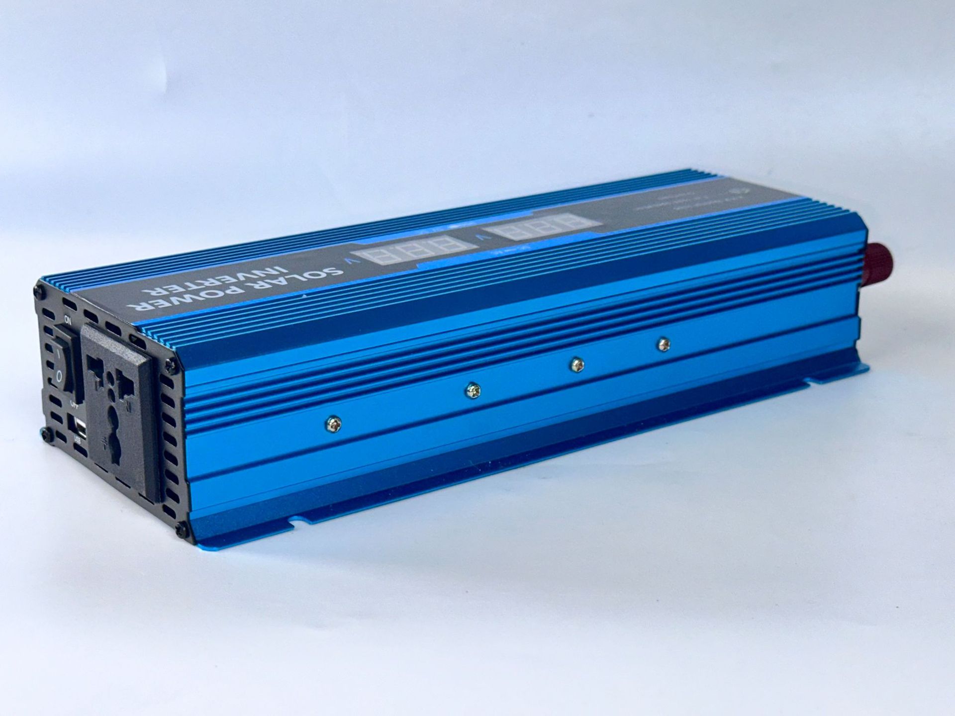 跨境修正波数显逆变器600-2600W车载逆变器12V/24V转110v/220v详情6