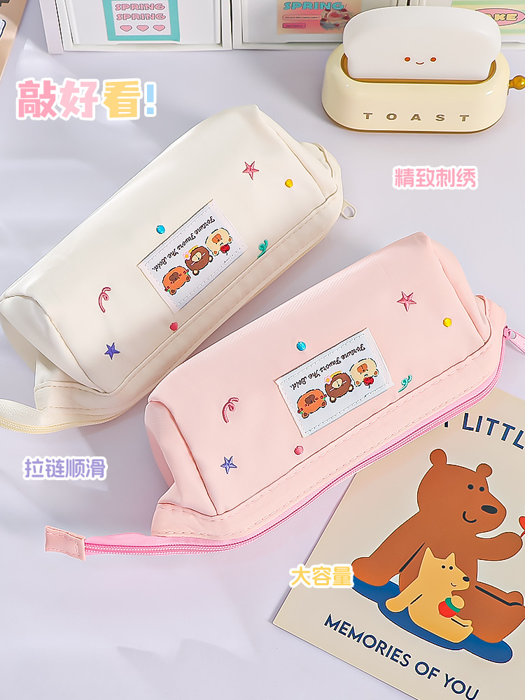 新款日系小众可爱ins三只熊刺绣笔袋大容量高颜值文具收纳袋详情10