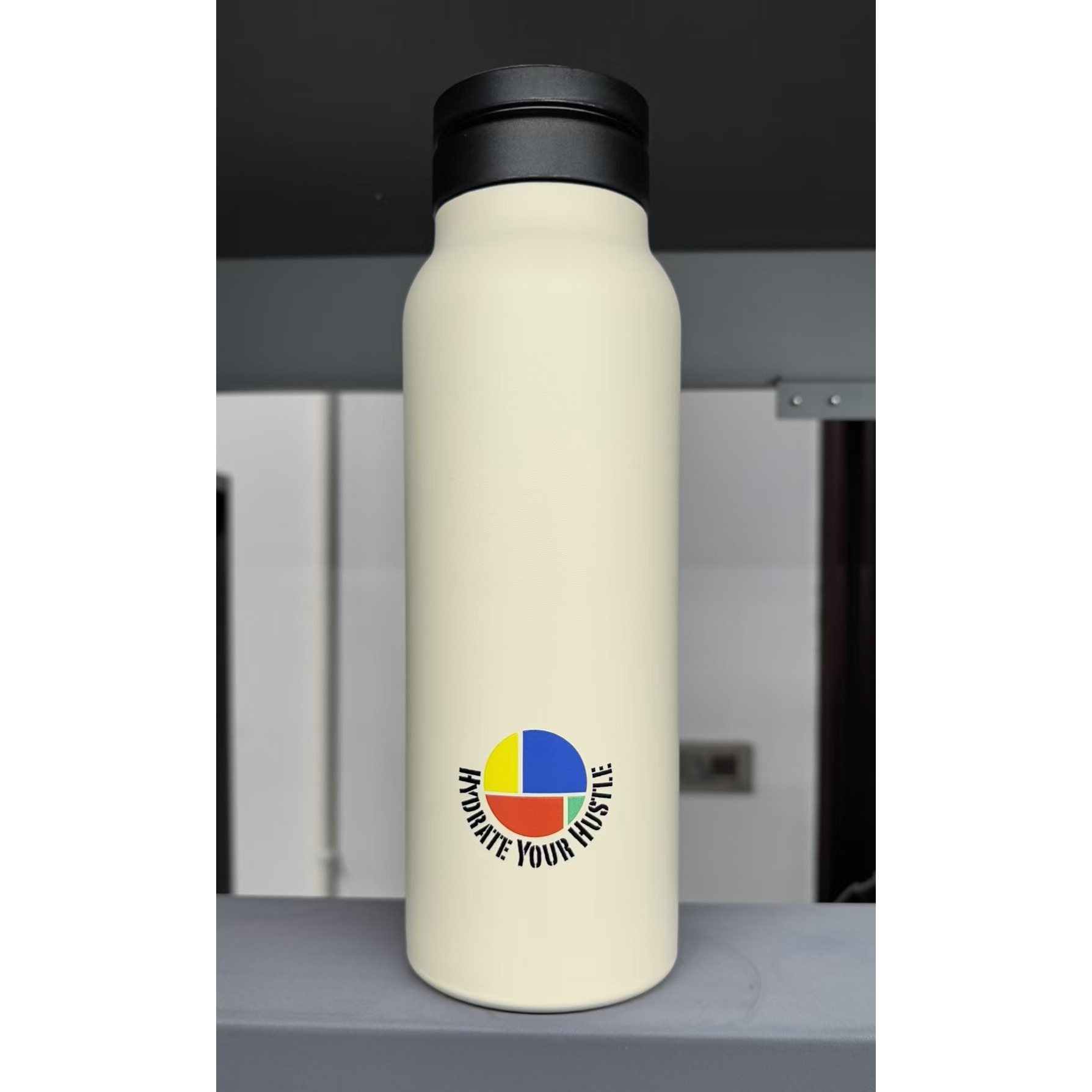 跨境爆款24oz32oz磁吸可放手机支架运动水壶304不锈钢加厚保温杯详情18