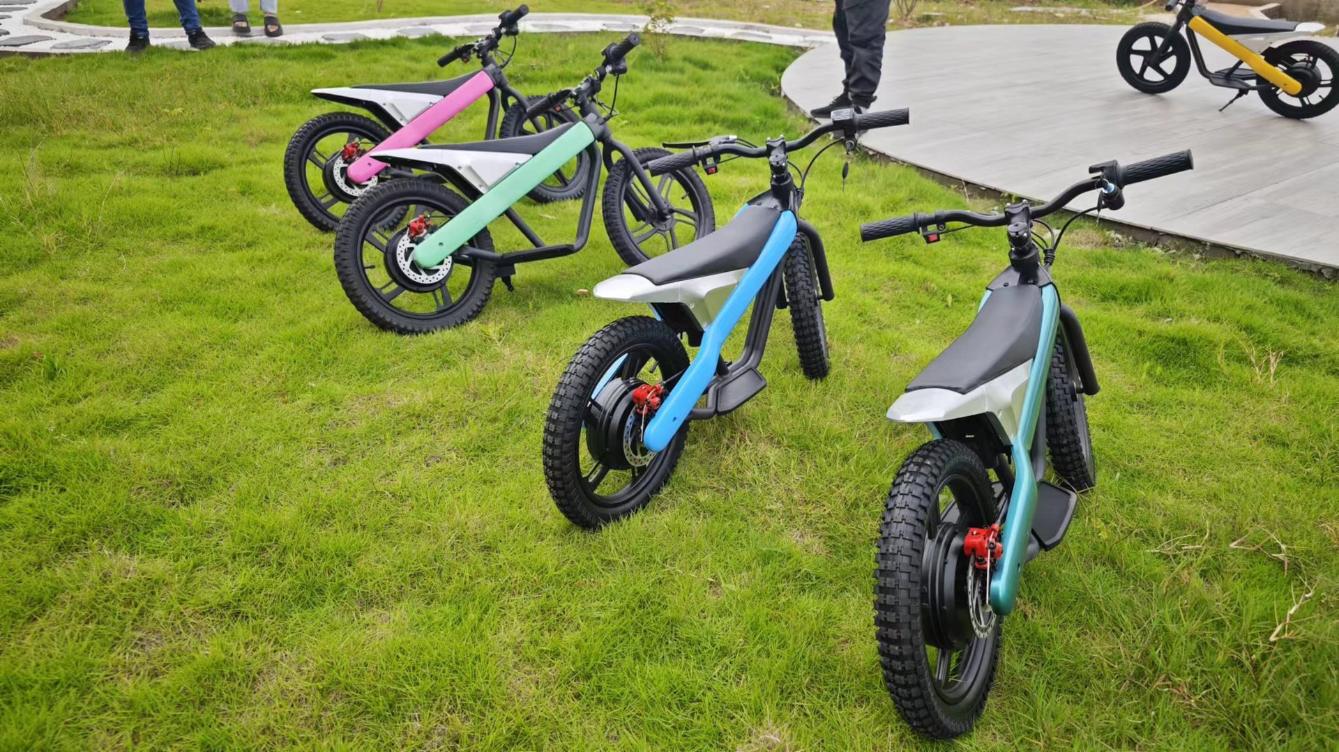 儿童电动车滑步车平衡车Balance Bike Ride On Toys Kids scooter详情46