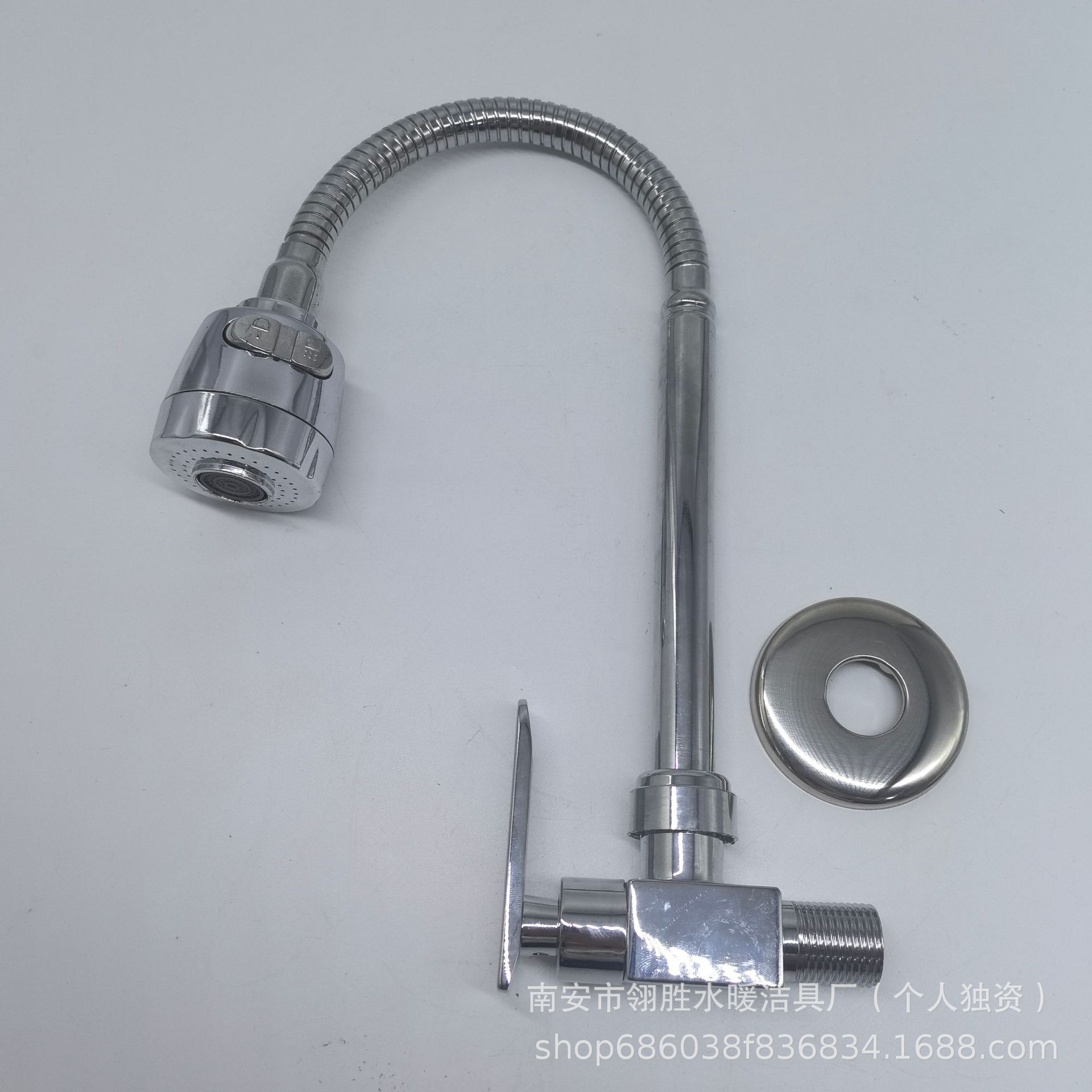 跨境款入墙万向单冷水龙头可旋转菜盆水槽单冷水龙头洗手池水龙头详情3
