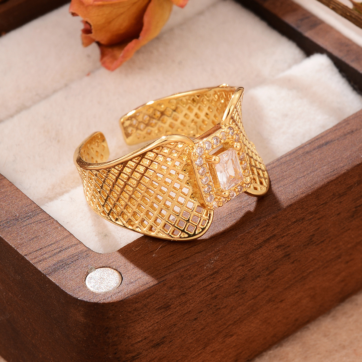 Simple and fashionable metallic style, irregular geometric pattern open ring set with zircon, versatile and fashionable texture hollowed-out jewelry pic 29