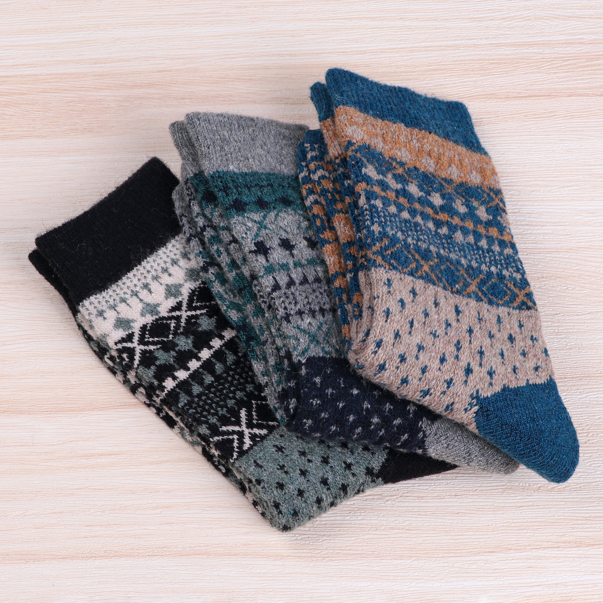 袜子男袜双针双路保暖防臭吸汗长袜日系复古民族风秋冬中筒袜潮详情2