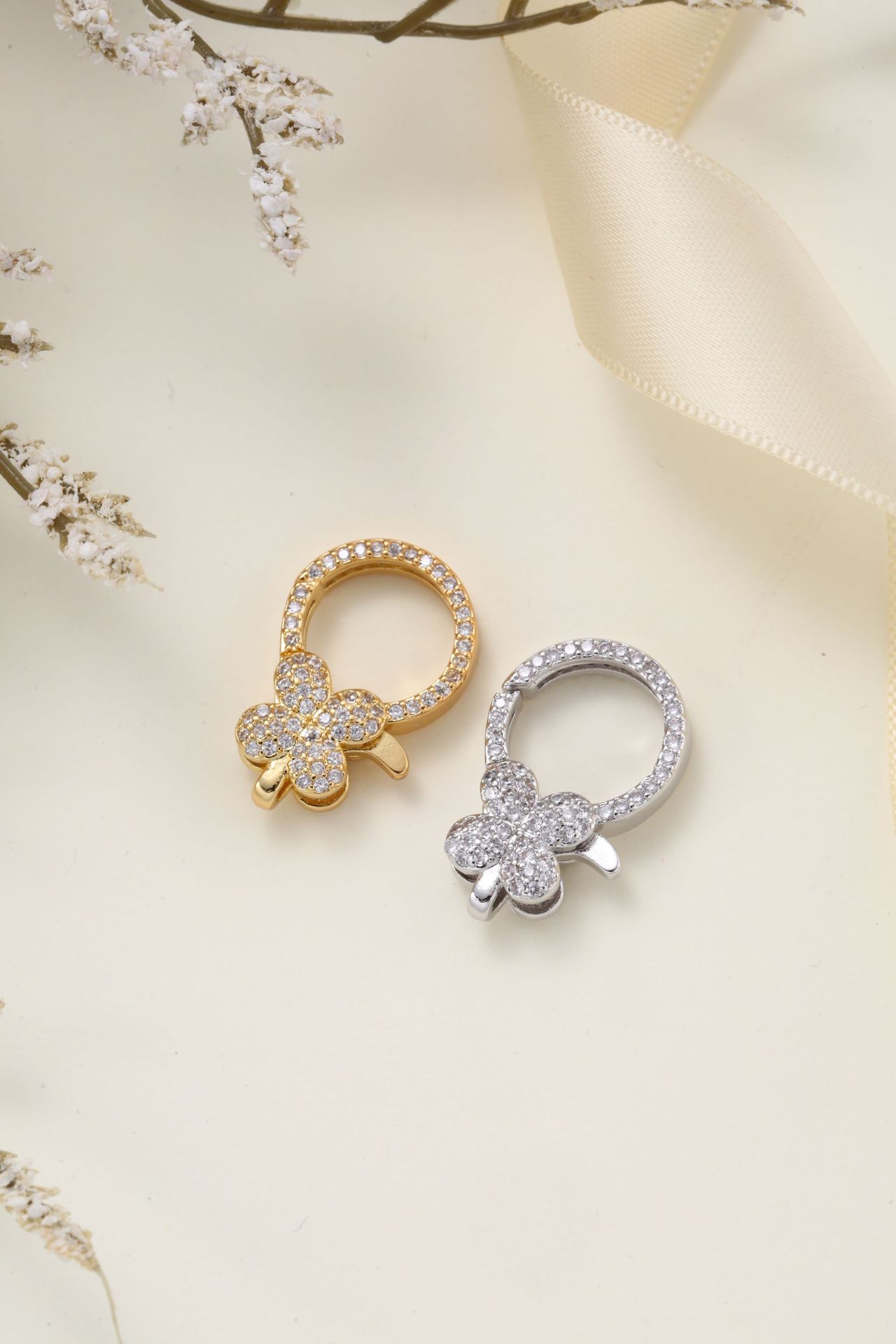 High-quality diamond-encrusted, high-grade brass cast special-shaped lobster pendant, necklace pendant, clothing pendant, 18K color retention pic 4