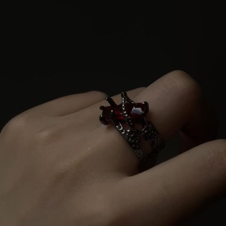 秦彻同款戒指新款纯银黑红保石轻奢高级朋克复古男女同款开口戒详情4