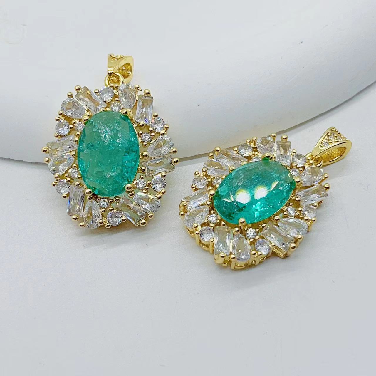 European and American cross-border fashion emerald oval light luxury cold style, niche copper-plated 18K gold versatile accessory pic 5