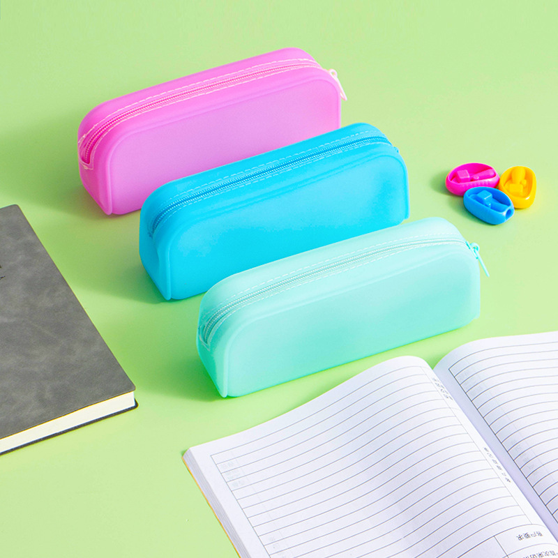 Wholesale factory stock of luminous silicone pen cases, student stationery and learning supplies storage boxes pic 4