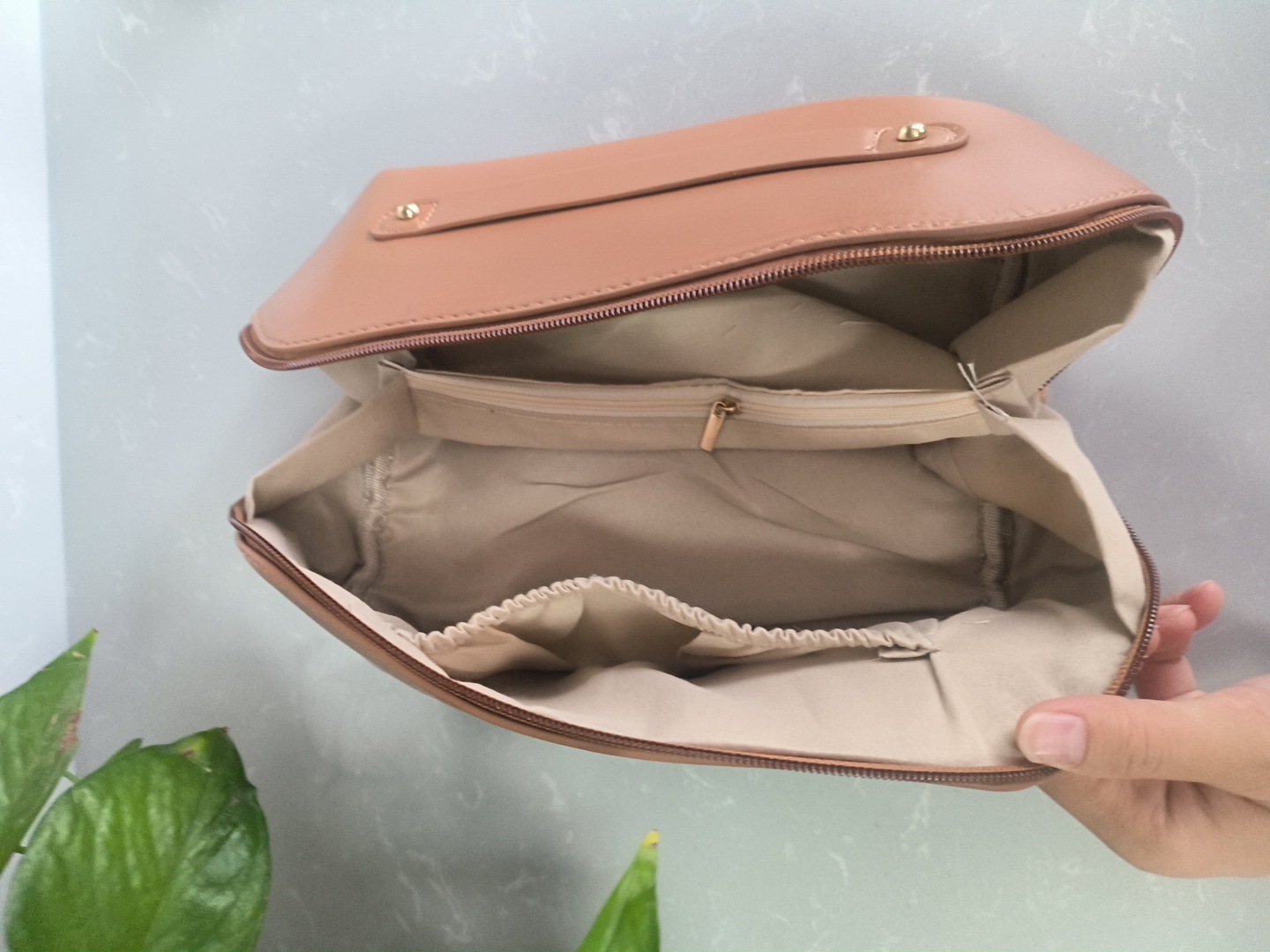 PU皮云朵枕头化妆包大容量高颜值旅行便携洗漱包批发化妆品收纳包详情2